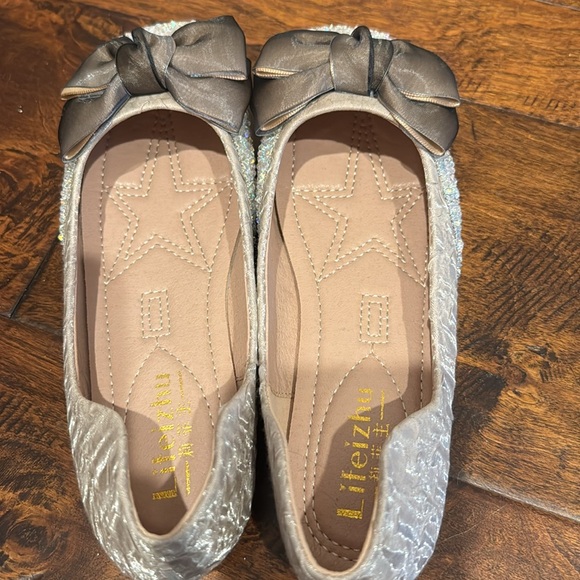 Sparkly bow flats - Picture 2 of 6